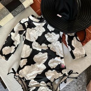 Ruffle butts 6-12 month swimsuit and matching sun hat!